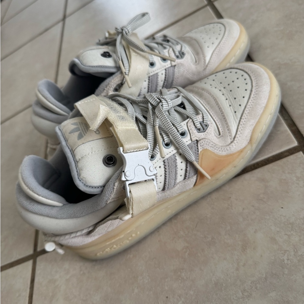 Bad Bunny x Forum Buckle Low size 7y